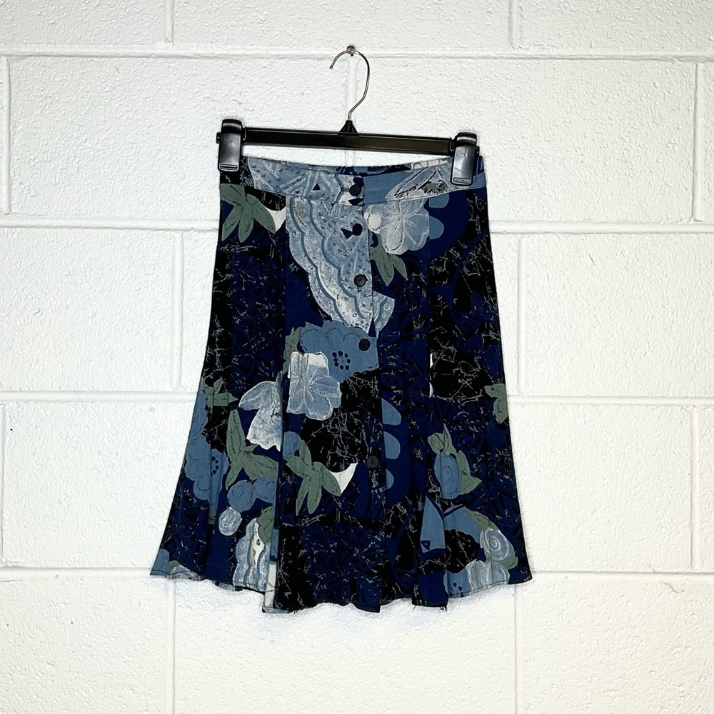 < Vintage Best American Clothing Co. Blue Floral Mini Skirt >
